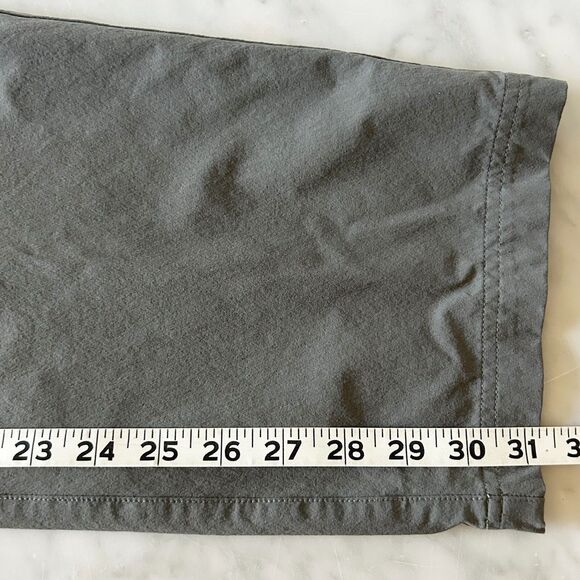 Eastern Mountain Sports Grey Hiking Pants Convertible Roll Up-Women's Size 12 R - Picture 15 of 15